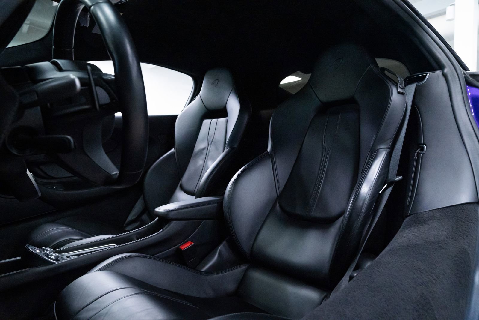 Used 2018 McLaren 570S Coupe RWD image 22