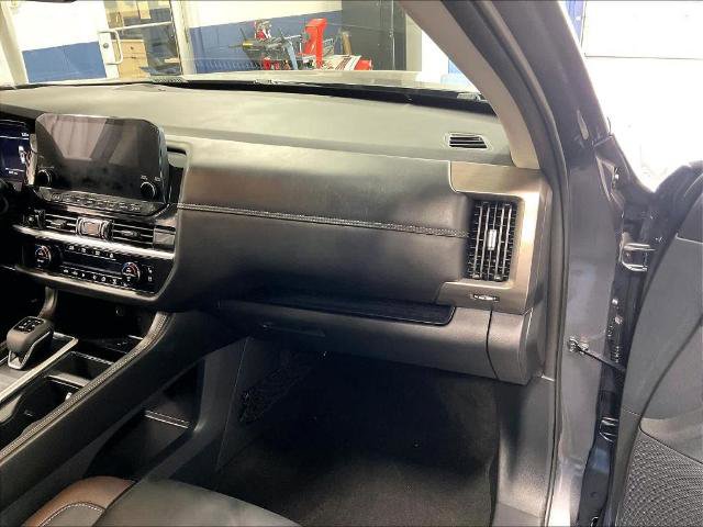 Certified 2025 Nissan Pathfinder Platinum w/ Cargo Package AWD/4WD image 13