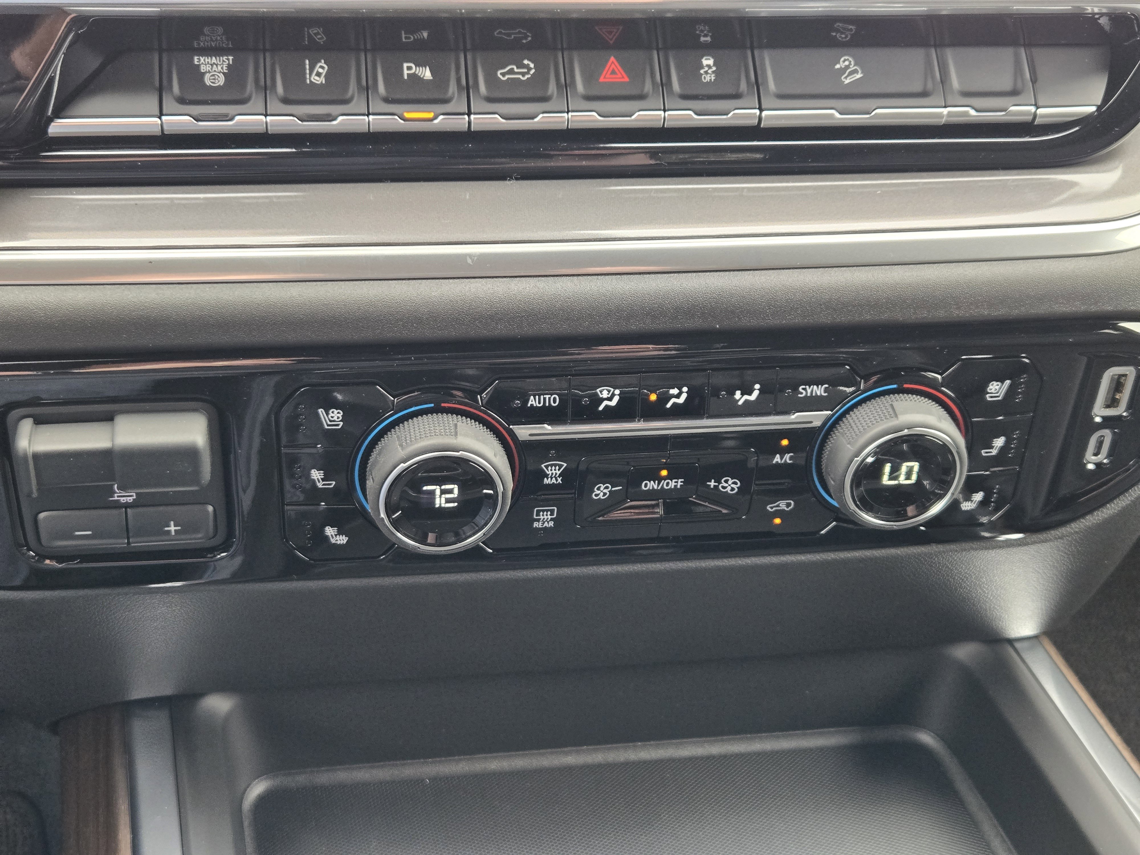 New 2025 Chevrolet Silverado 2500 High Country w/ Technology Package image 15