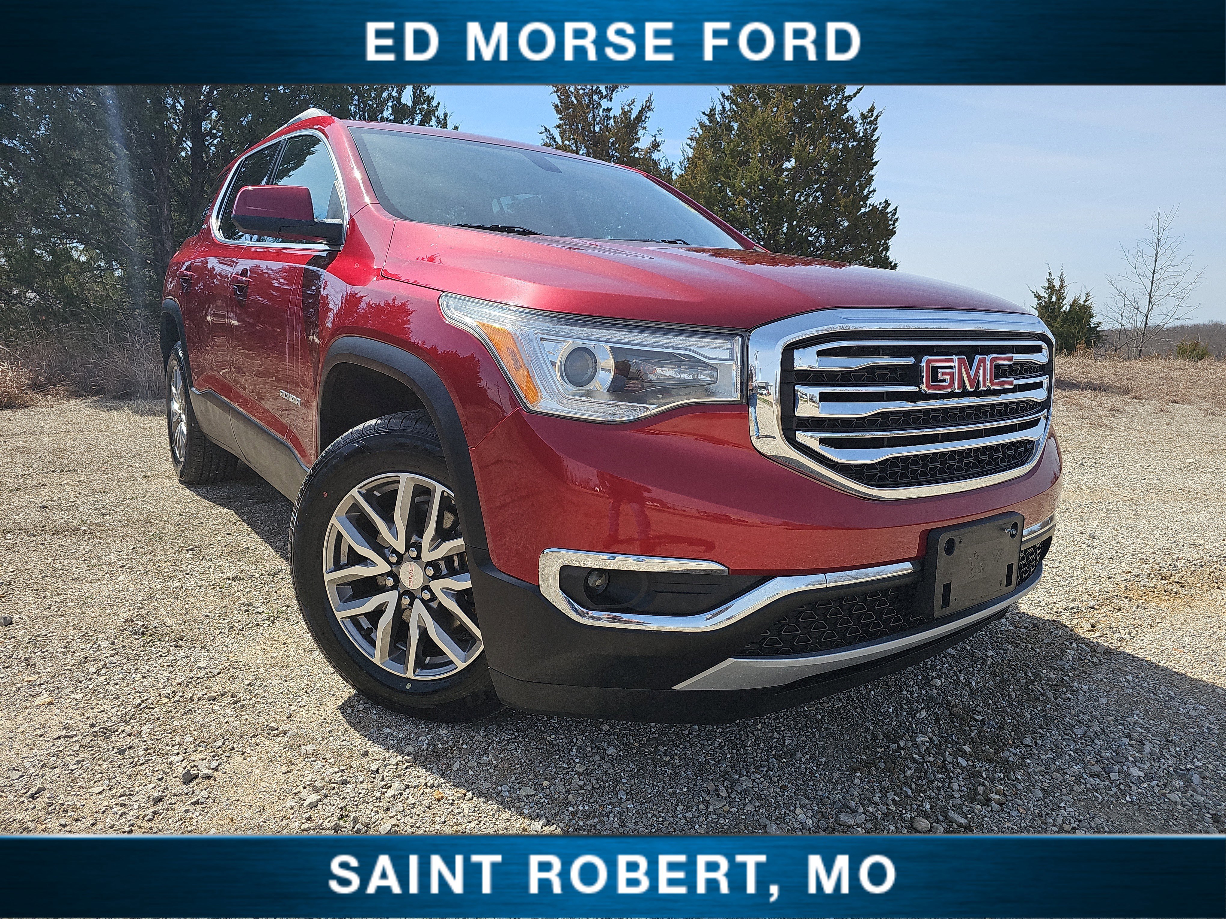 Used 2019 GMC Acadia SLE image 1