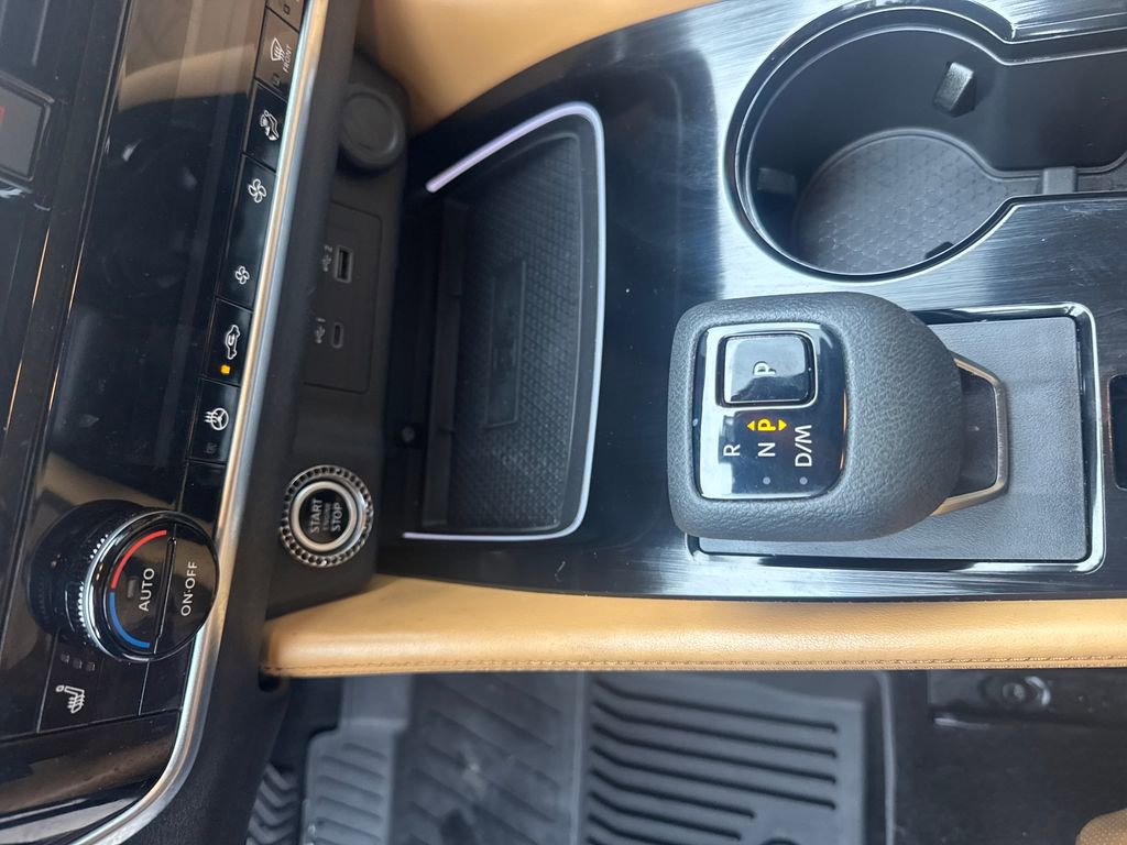 Used 2023 Nissan Rogue Platinum FWD image 25