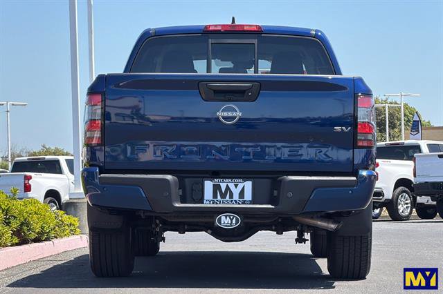 Used 2022 Nissan Frontier SV RWD image 5