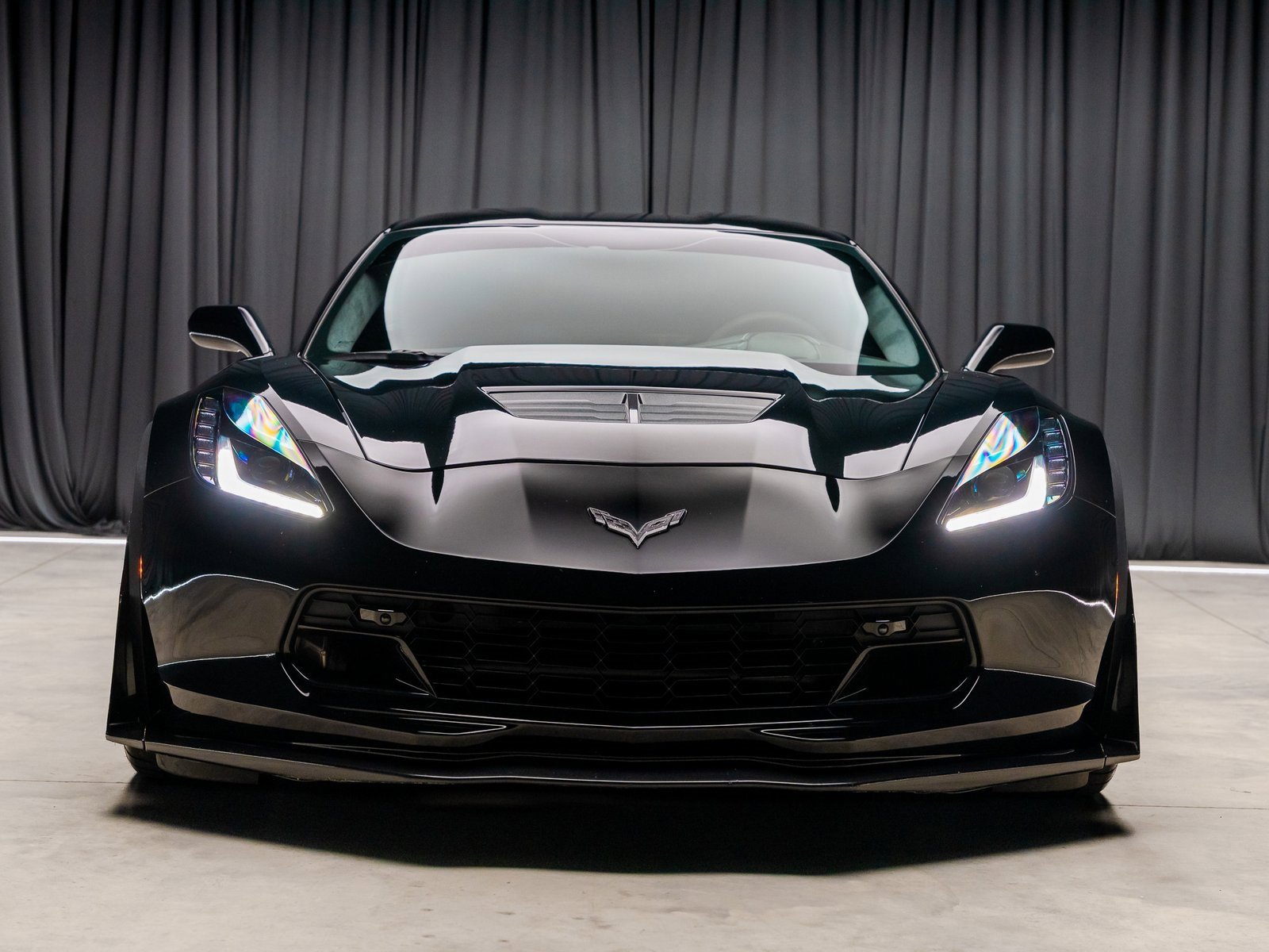 Used 2016 Chevrolet Corvette Z06 w/ 3LZ Preferred Equipment Group image 18