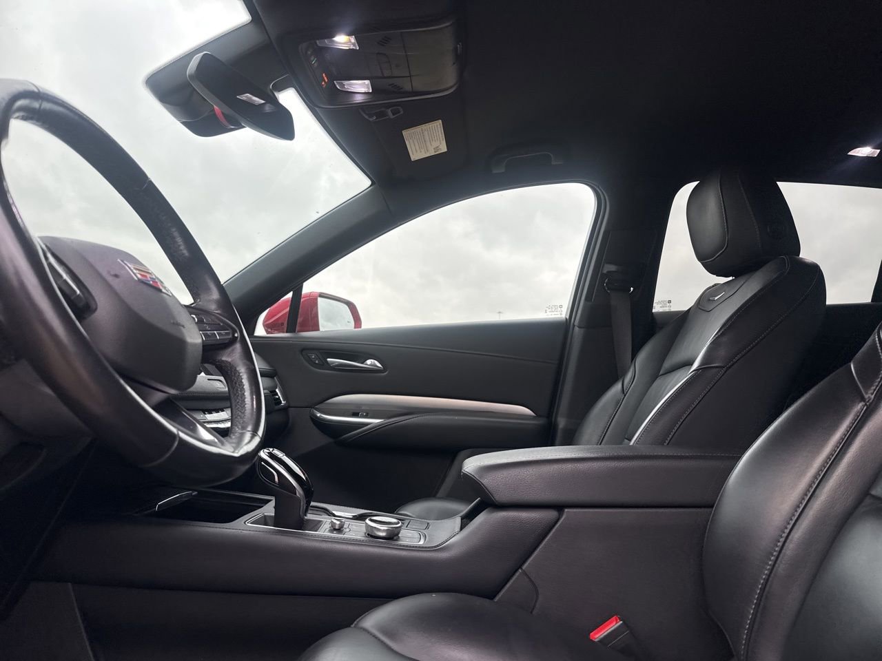 Used 2021 Cadillac XT4 Premium Luxury image 40