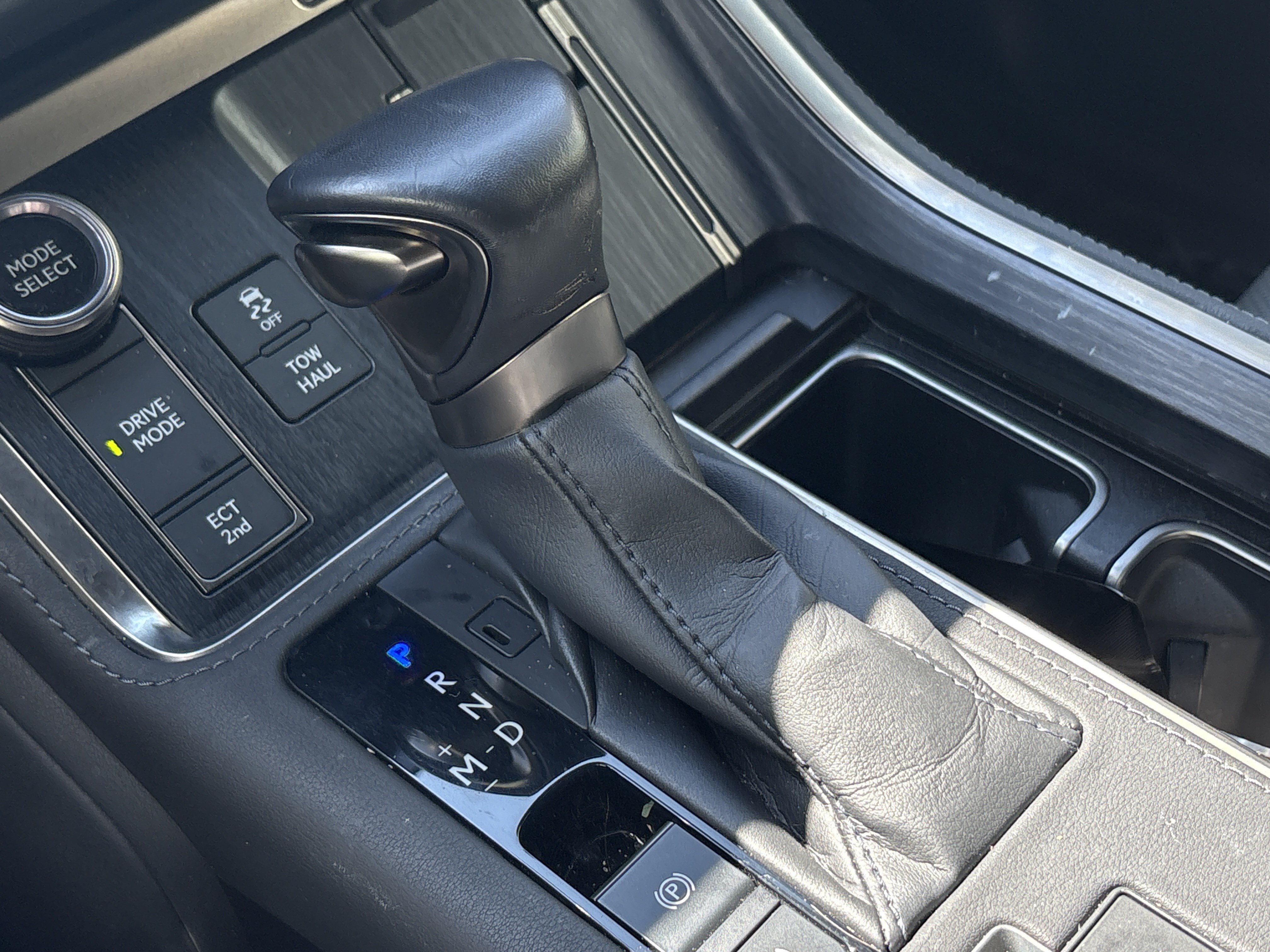 Used 2024 Lexus GX 550 w/ Accessory Package (2T) AWD/4WD image 11