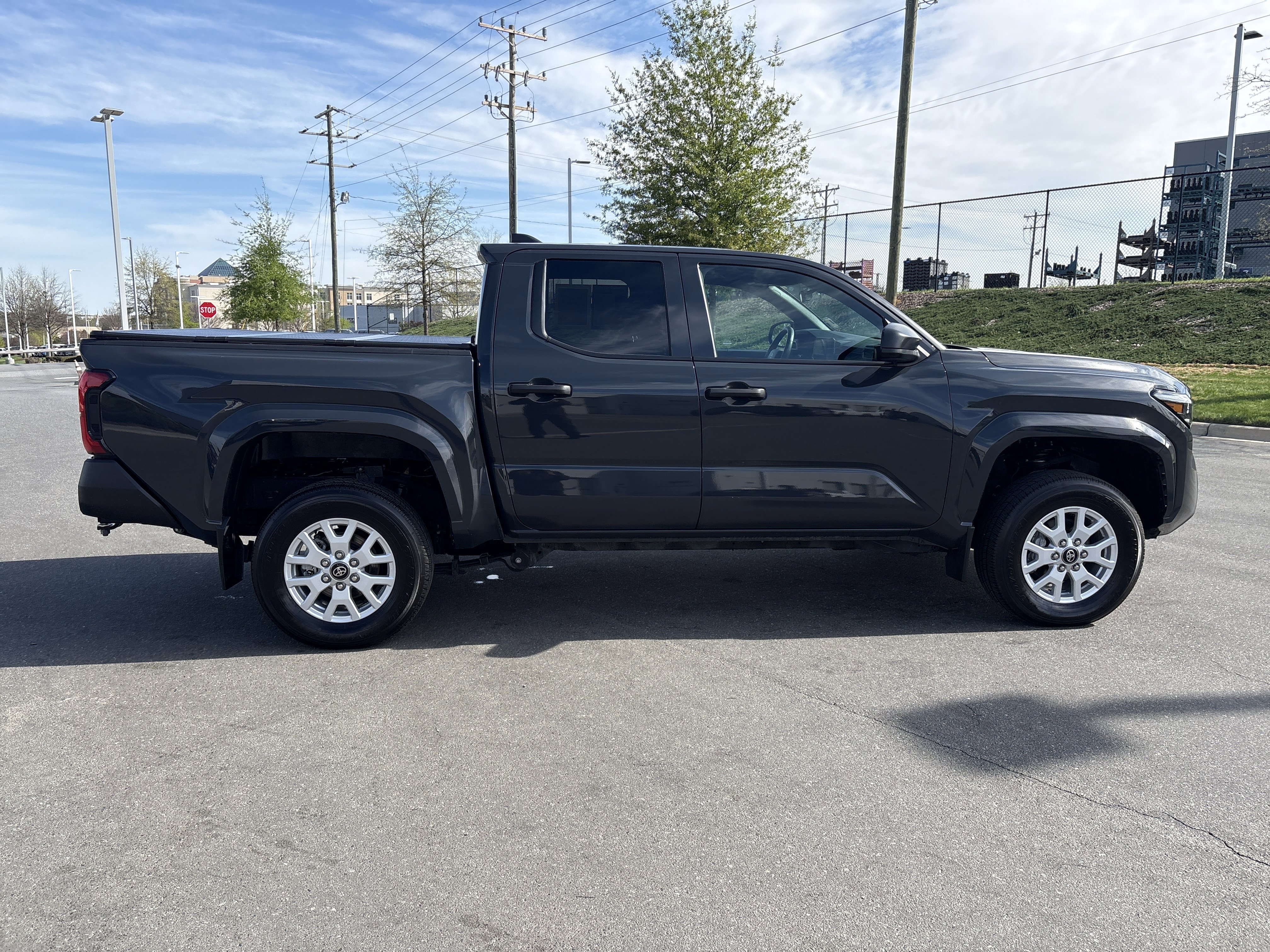 Used 2024 Toyota Tacoma SR image 10
