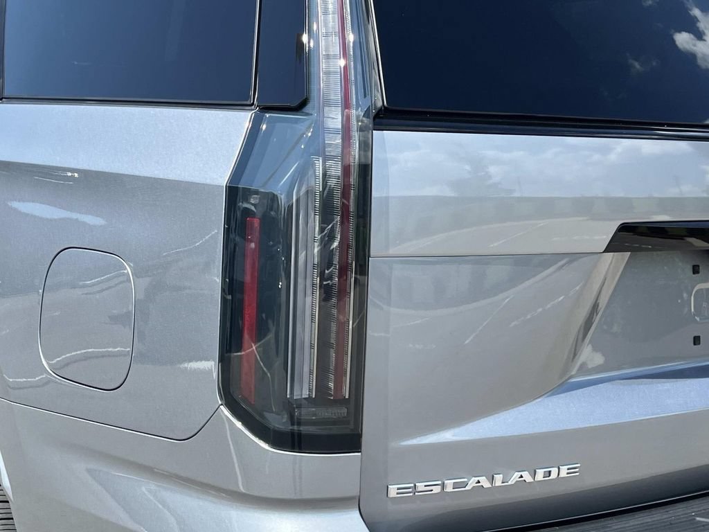 New 2026 Cadillac Escalade Platinum Sport w/ LPO, ONYX Package AWD/4WD image 11