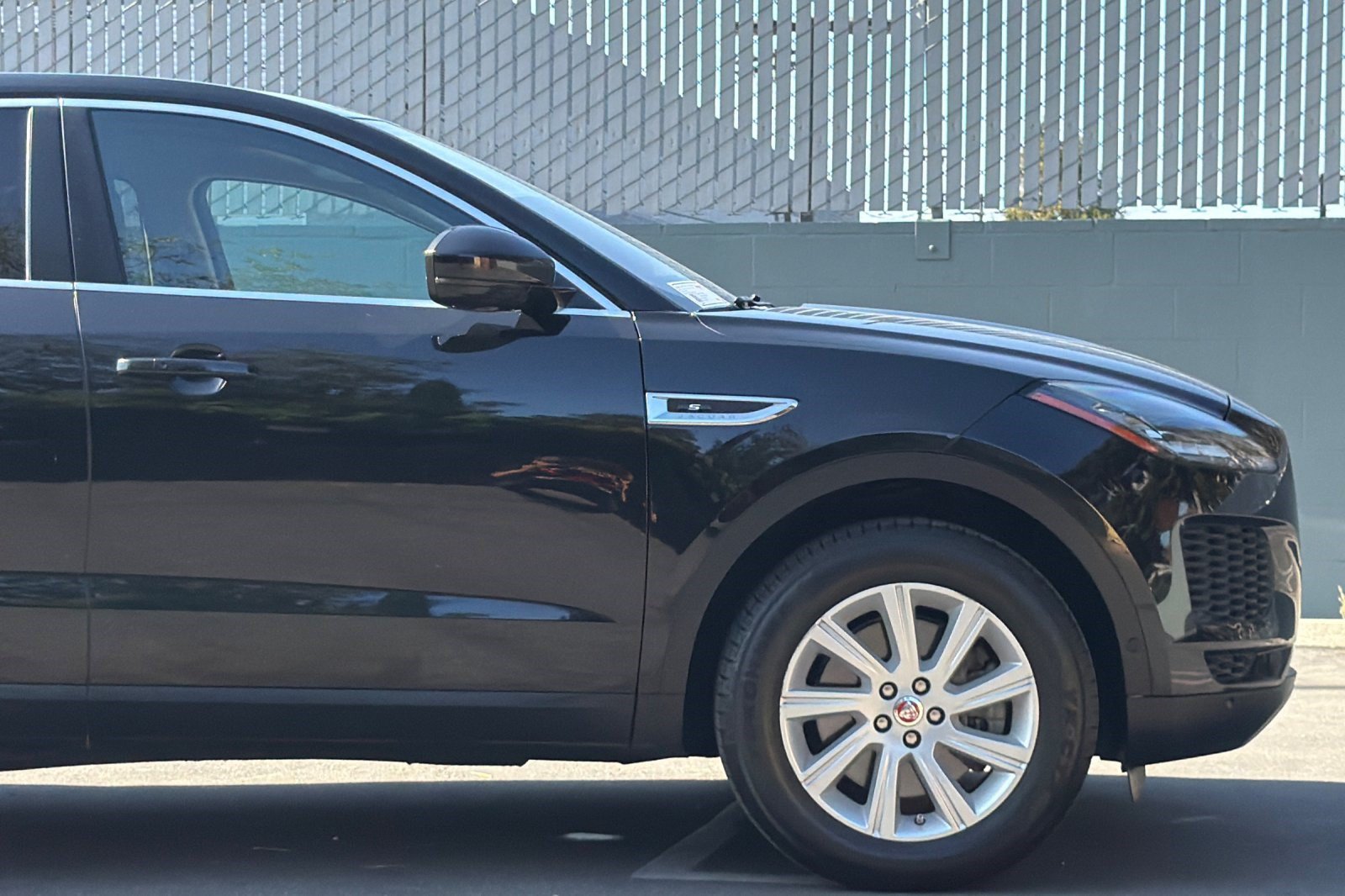 Used 2018 Jaguar E-PACE S AWD/4WD image 37