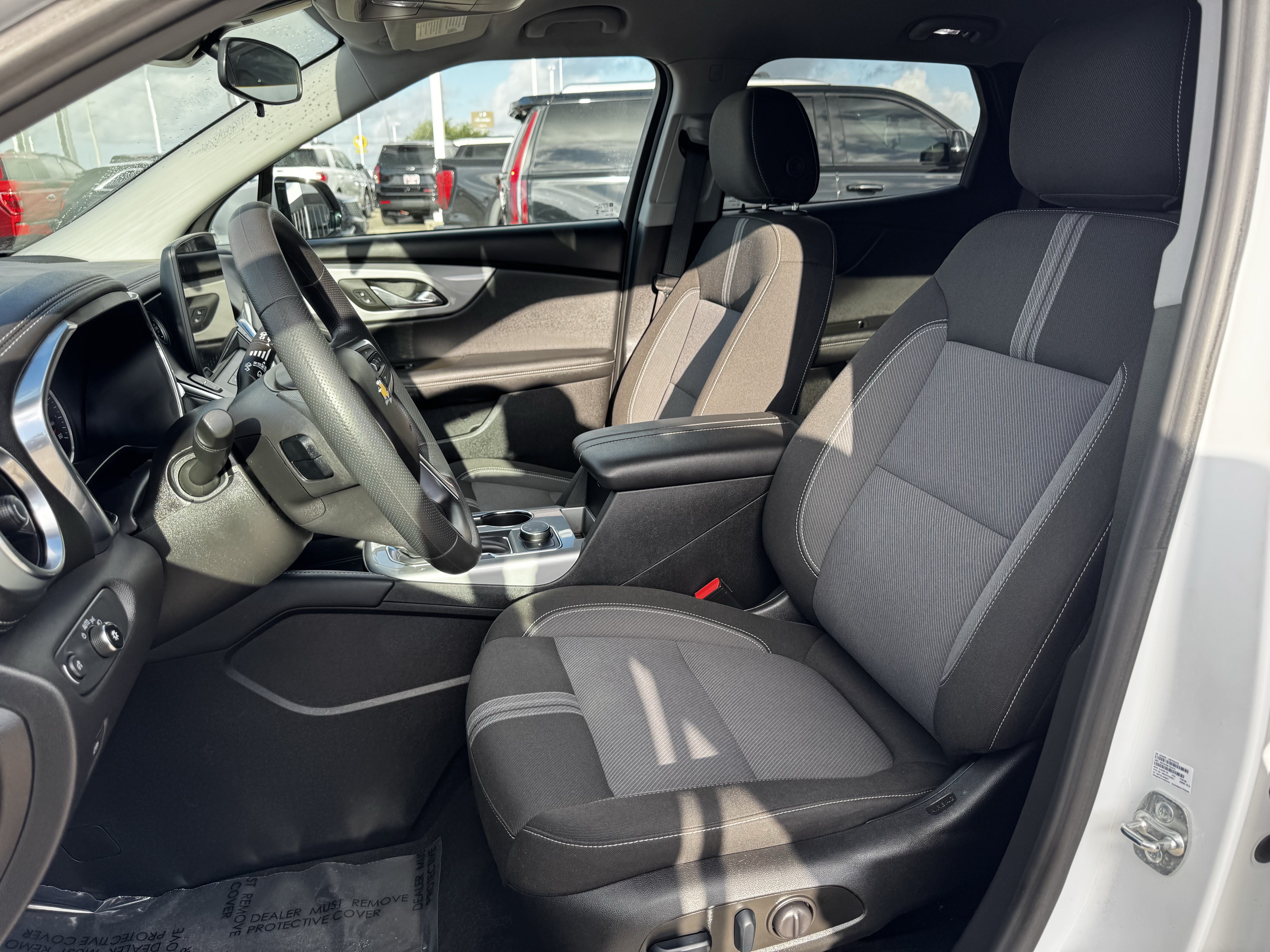 Used 2025 Chevrolet Blazer LT AWD/4WD image 27