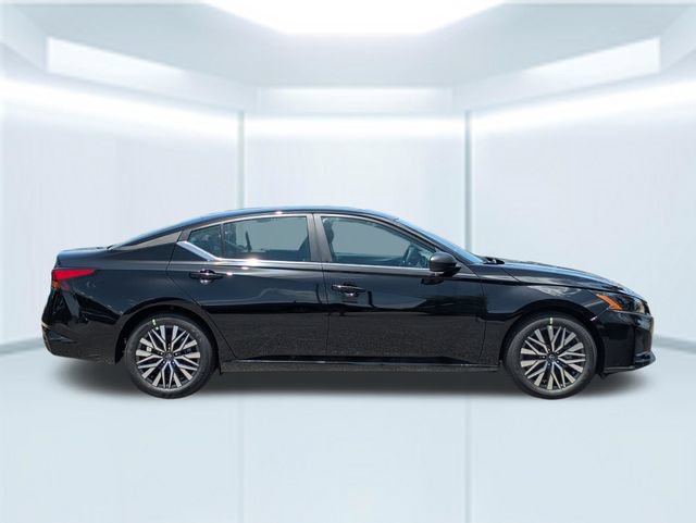 New 2026 Nissan Altima 2.5 SV FWD image 7