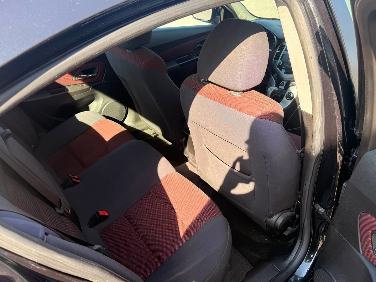 Used 2013 Chevrolet Cruze LT image 11
