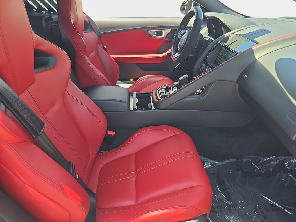 Used 2016 Jaguar F-TYPE Coupe RWD image 12