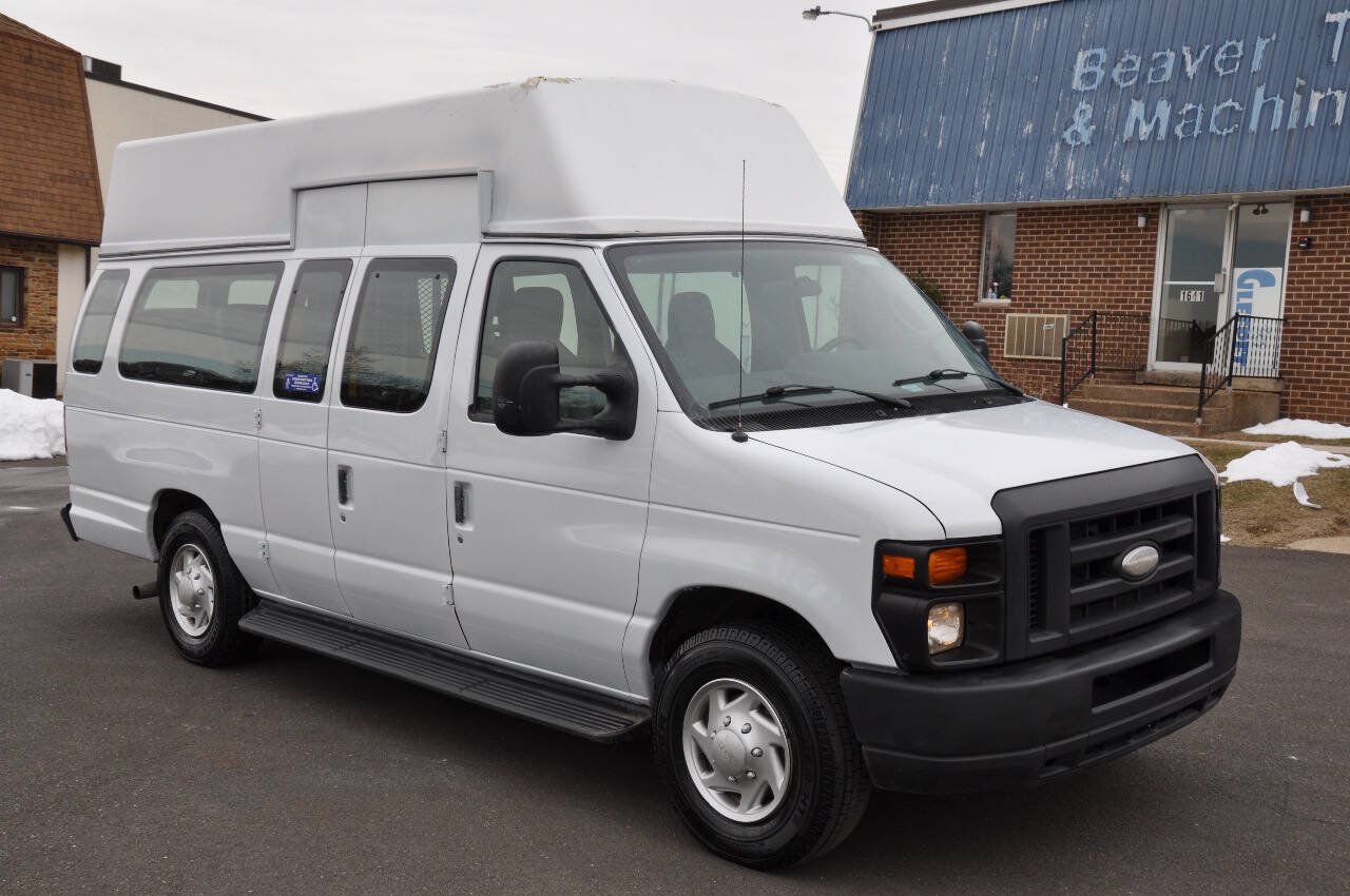 Used 2014 Ford E-250 and Econoline 250 Extended w/ Power Group RWD image 6