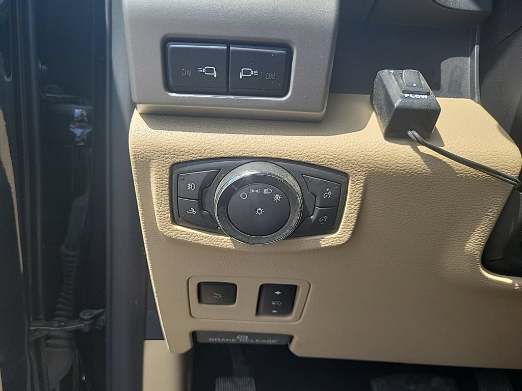 Used 2021 Ford F350 Lariat w/ Lariat Ultimate Package AWD/4WD image 46