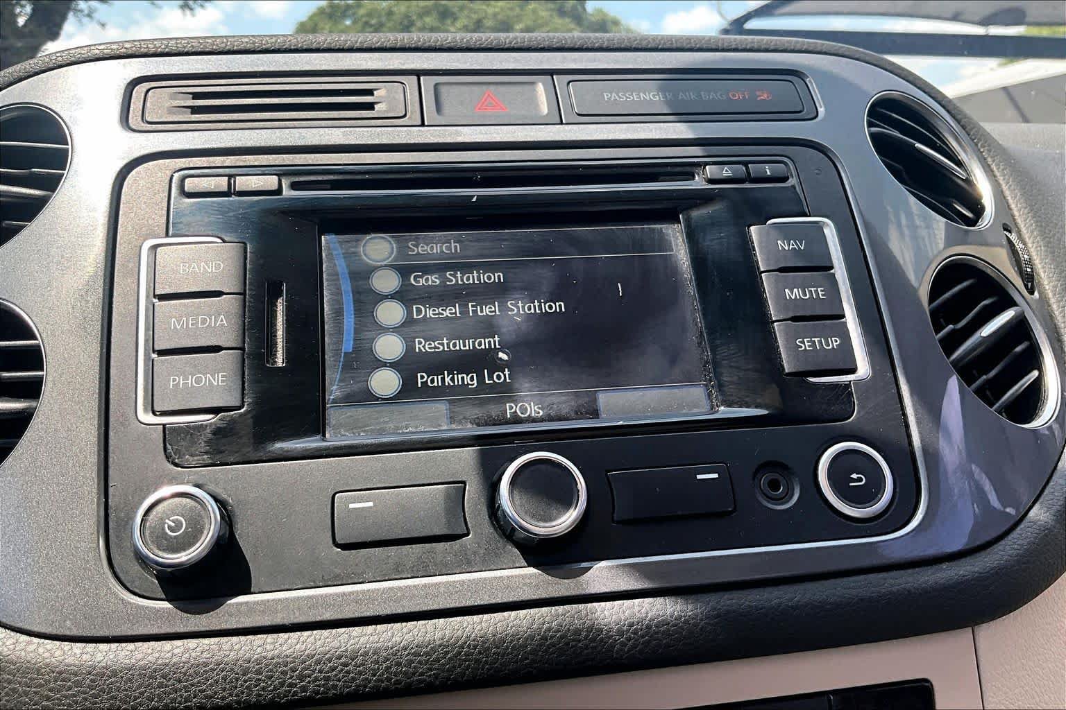 Used 2013 Volkswagen Tiguan SEL FWD image 34