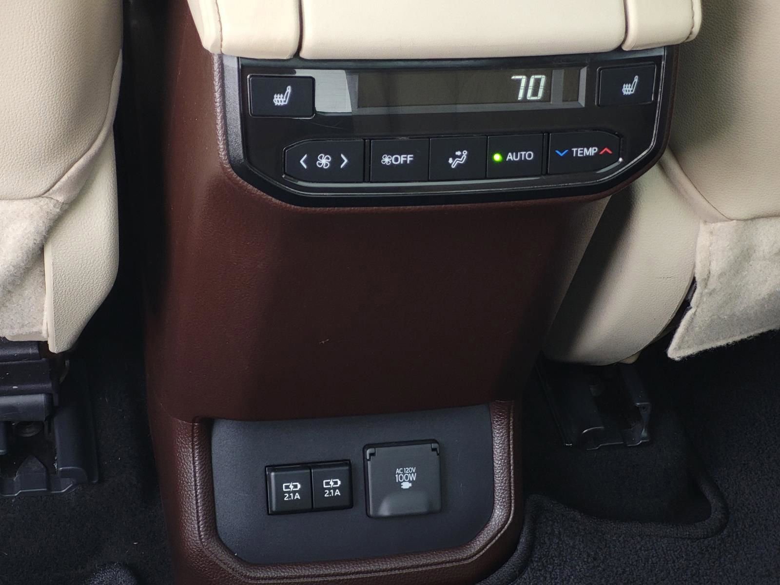 Used 2020 Toyota Highlander Platinum AWD/4WD image 17