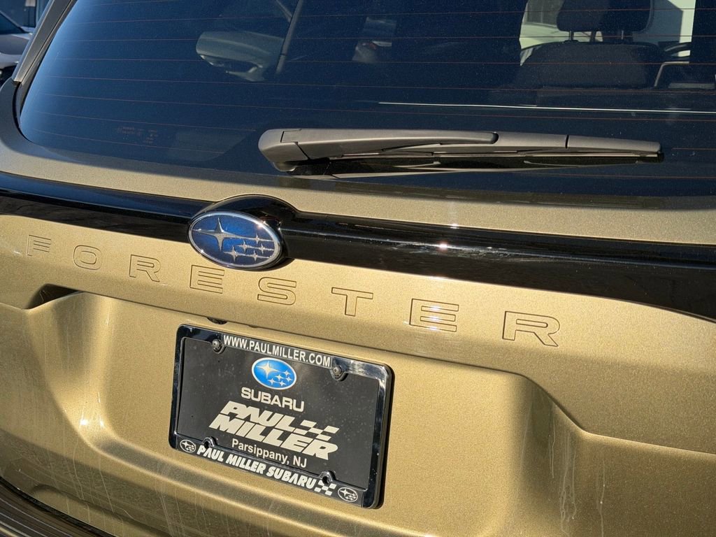 Used 2025 Subaru Forester Premium image 28