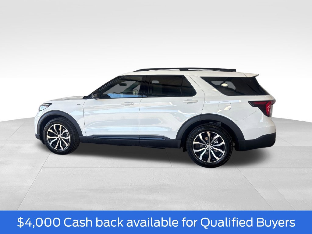 New 2026 Ford Explorer ST-Line RWD image 2