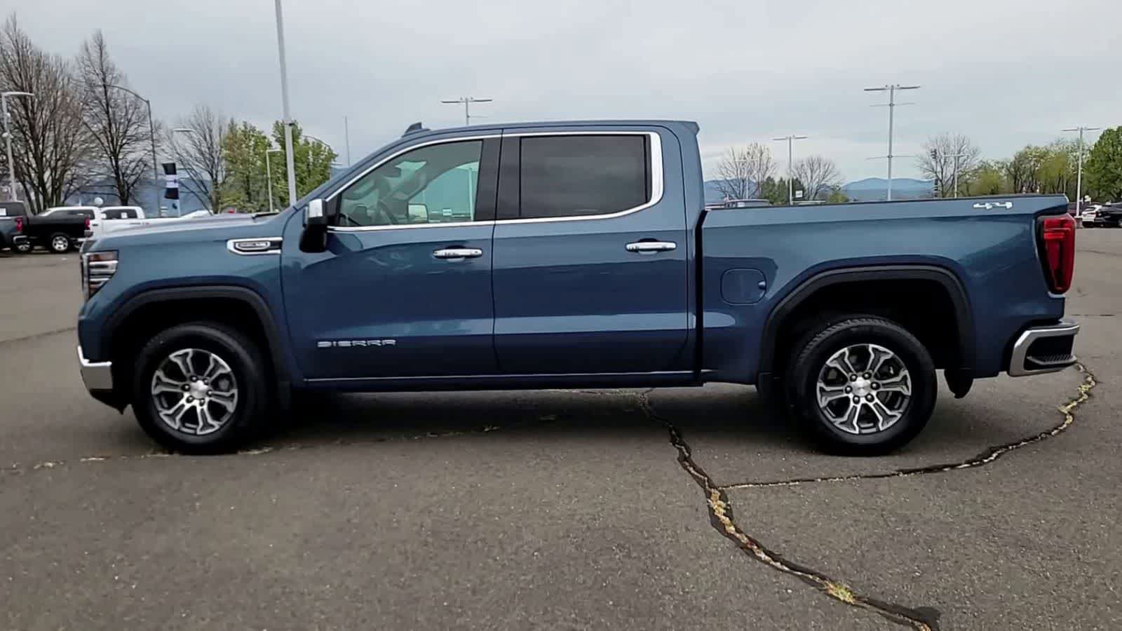 Used 2024 GMC Sierra 1500 SLT image 5