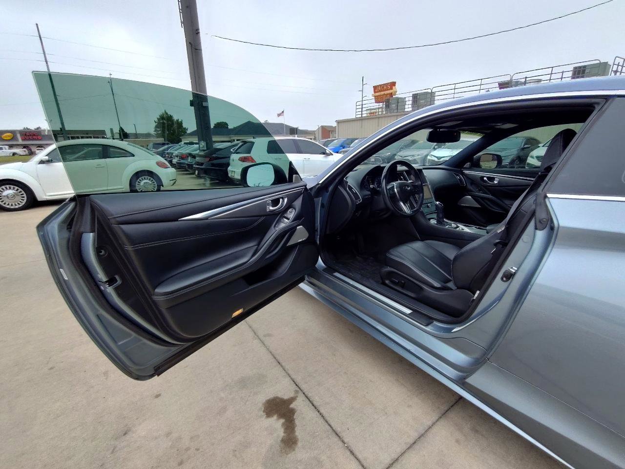 Used 2017 INFINITI Q60 3.0t AWD/4WD image 15