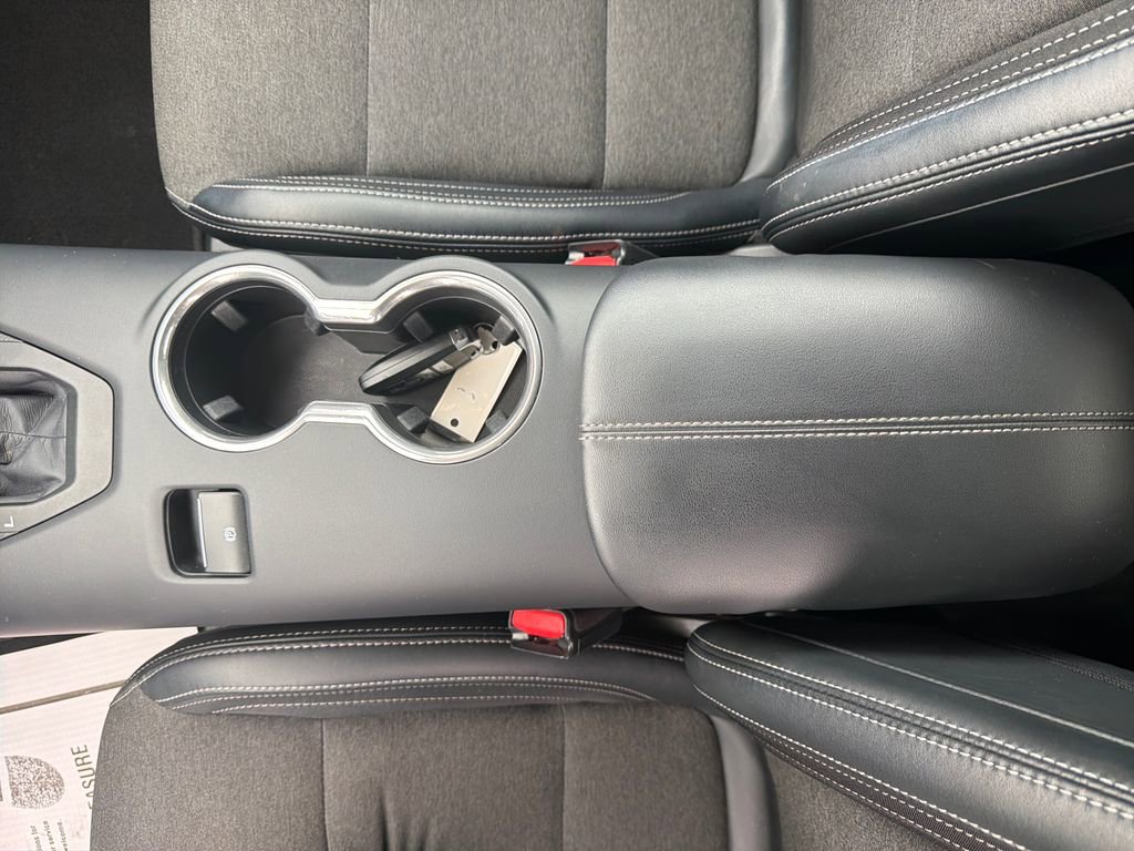 Used 2024 Ford Mustang Convertible image 24