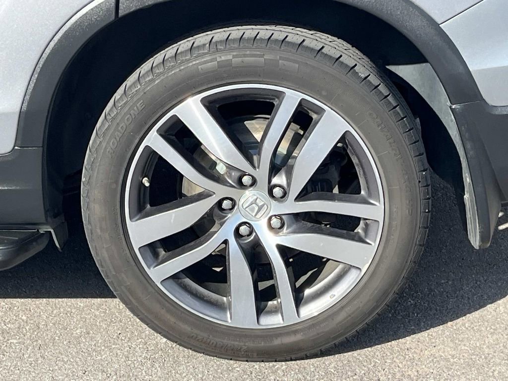 Used 2017 Honda Pilot Touring image 13