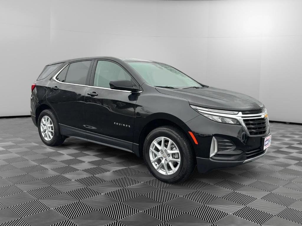 Used 2024 Chevrolet Equinox LT AWD/4WD image 2