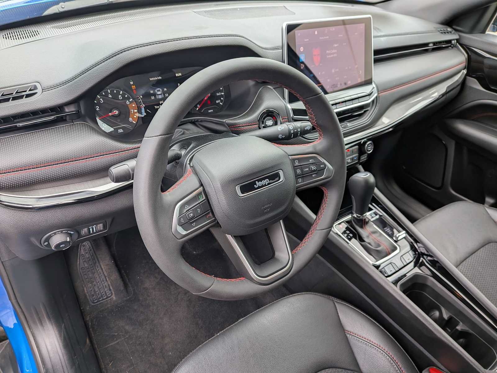 Used 2024 Jeep Compass Trailhawk AWD/4WD image 14