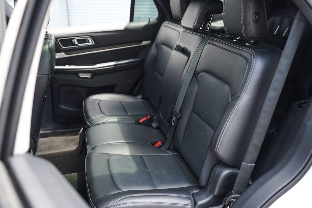 Used 2017 Ford Explorer Limited w/ Equipment Group 301A AWD/4WD image 24