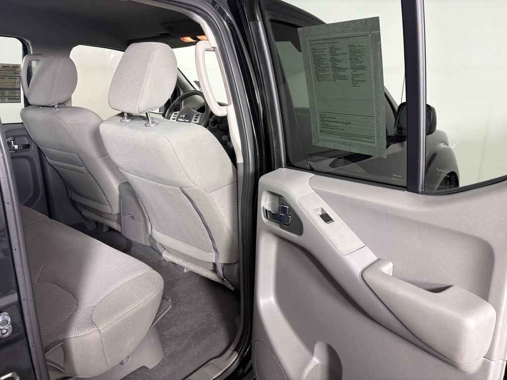 Used 2019 Nissan Frontier SV RWD image 28