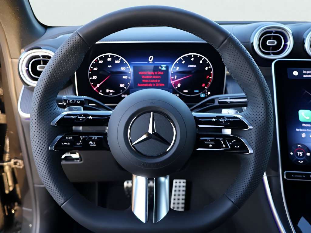 Used 2026 Mercedes-Benz GLC 300 4MATIC image 32
