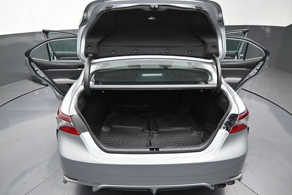 Used 2021 Toyota Camry SE w/ Cold Weather Package AWD/4WD image 11