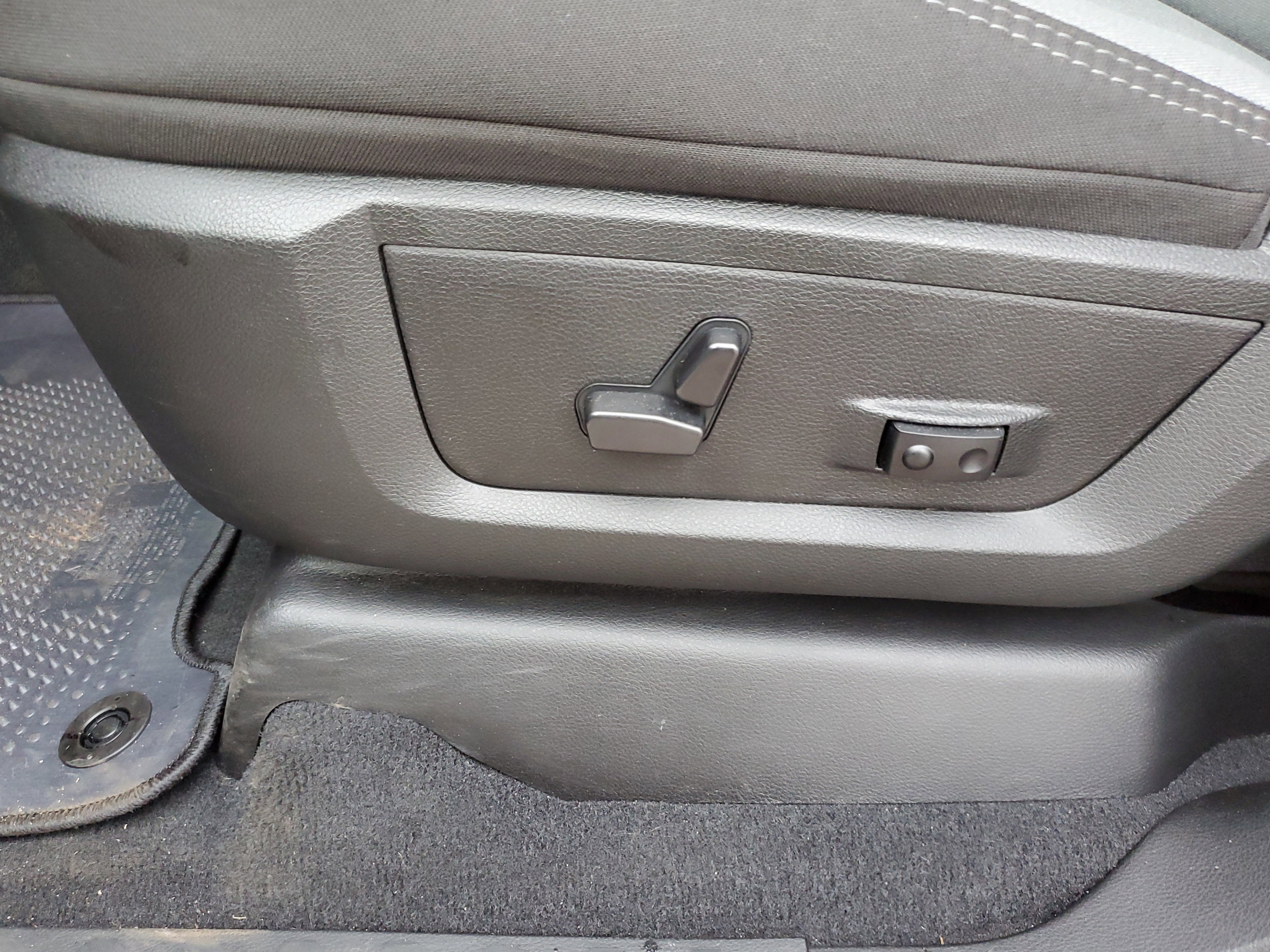 Used 2024 RAM 2500 Big Horn w/ Safety Group image 9