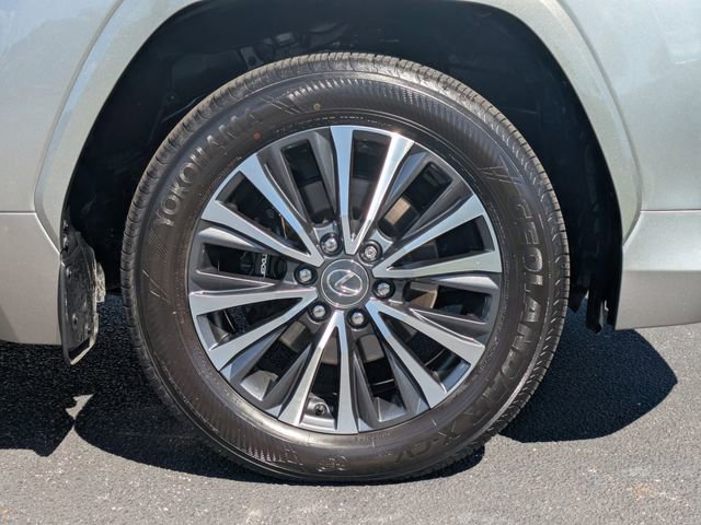 Used 2025 Lexus LX 600 4WD w/ Interior Upgrade Package image 11