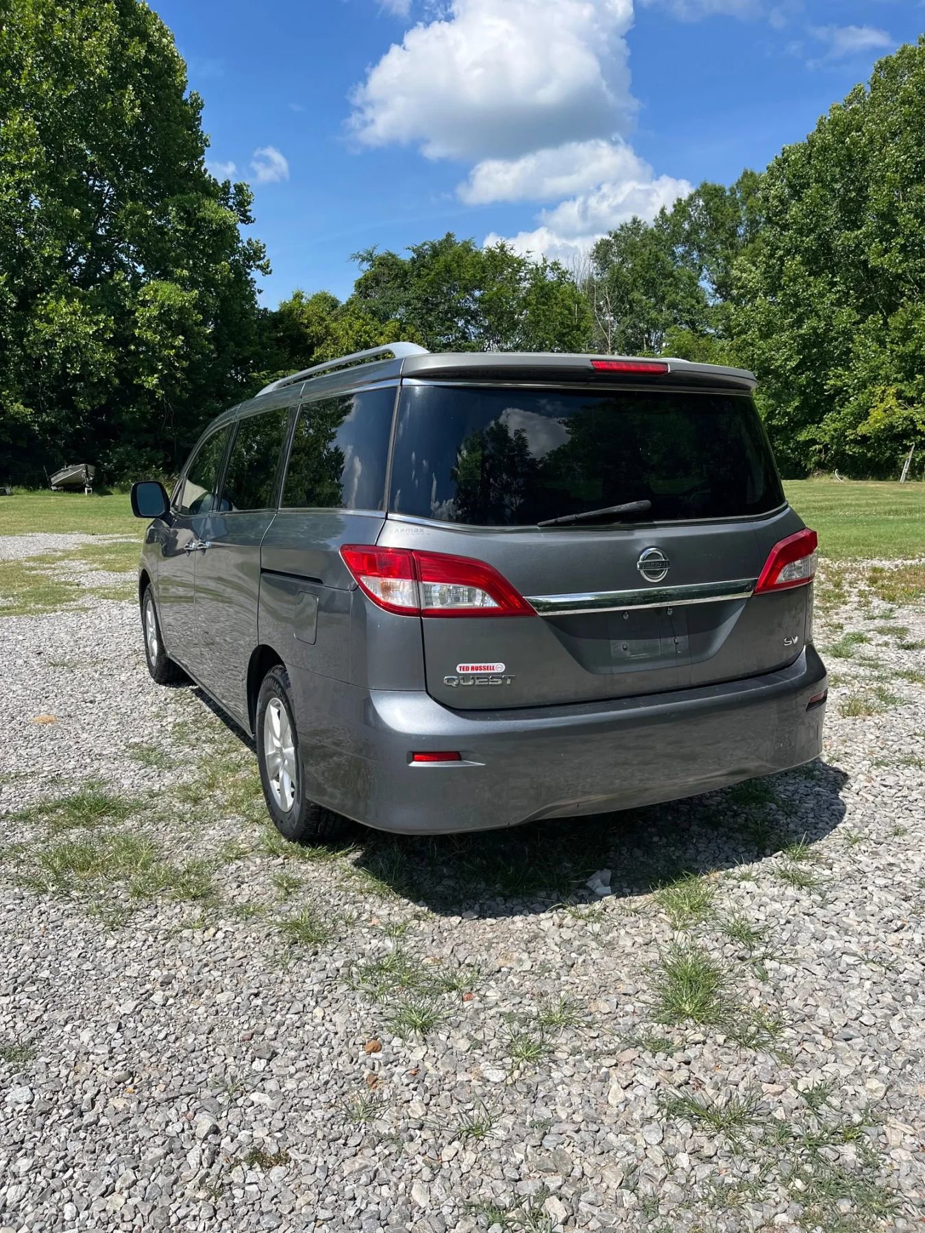 Used 2016 Nissan Quest SV image 2