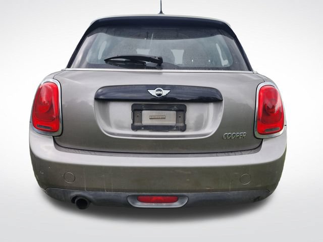 Used 2017 MINI Cooper 4-Door Hardtop FWD image 7