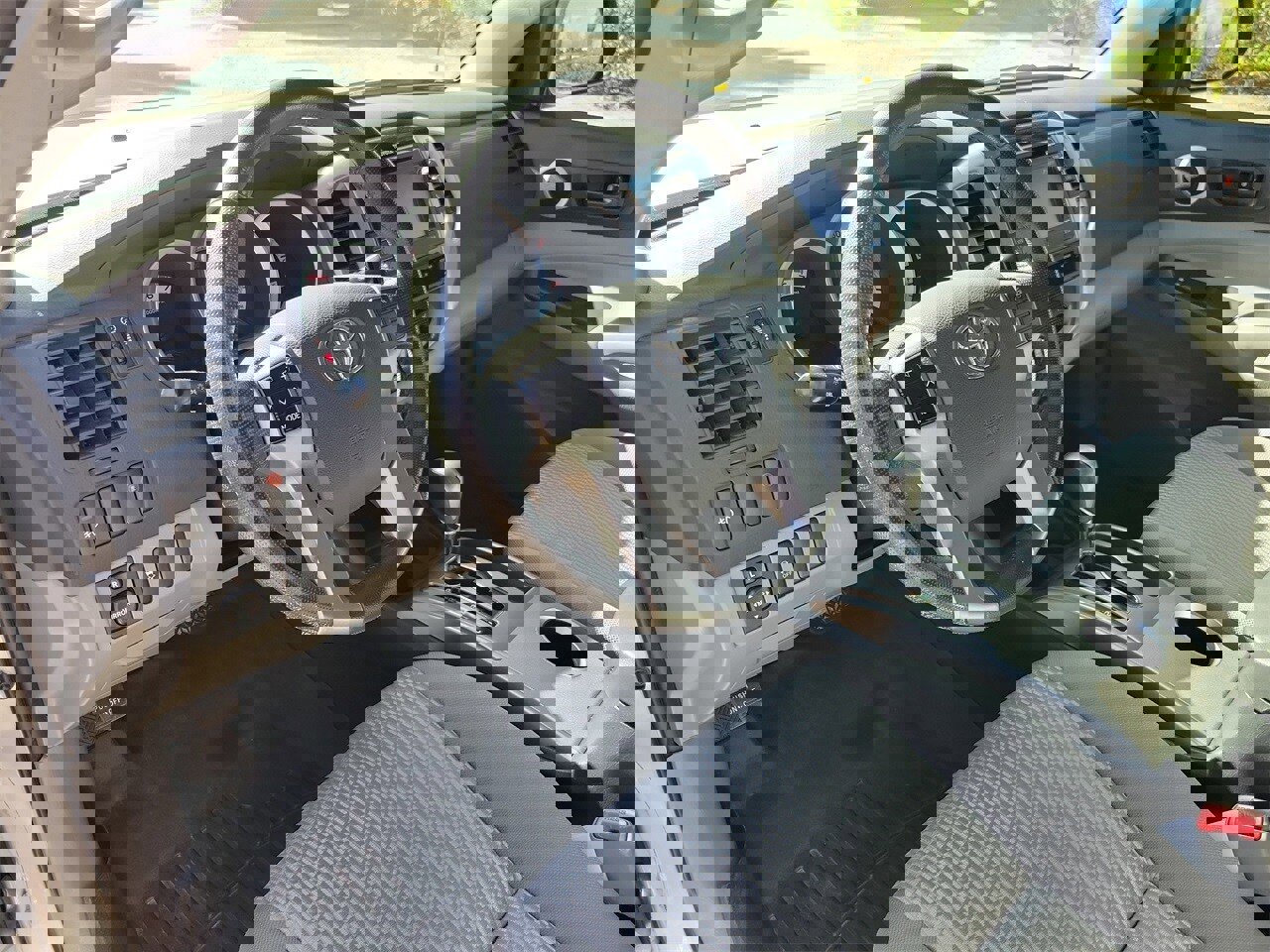 Used 2013 Toyota Tacoma PreRunner w/ SR5 Pkg image 15