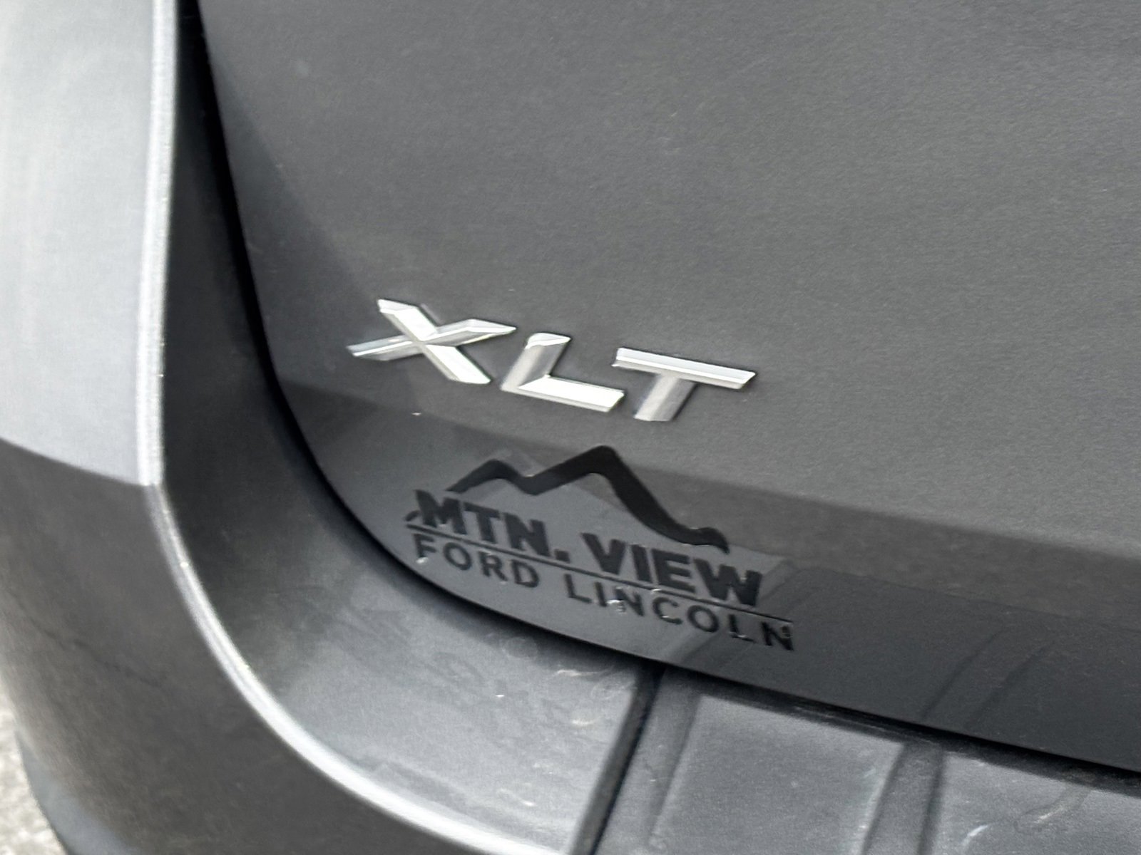 Used 2022 Ford Explorer XLT image 26