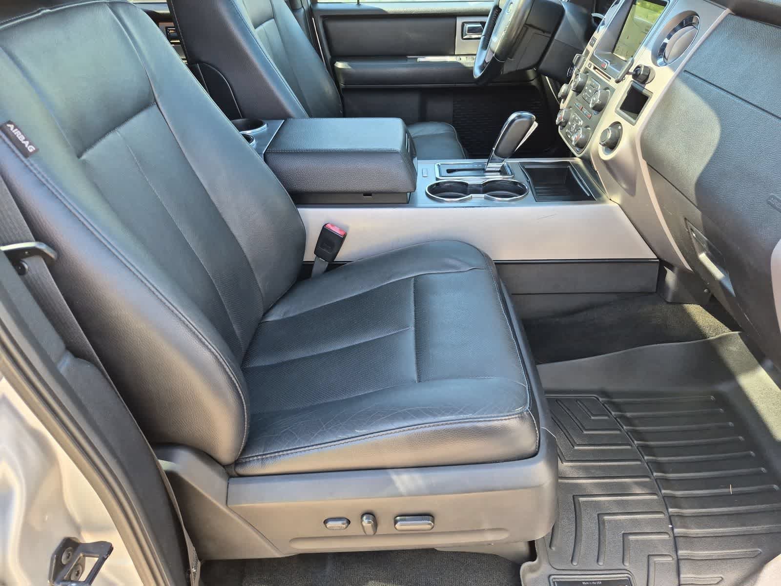 Used 2017 Ford Expedition Limited w/ Limited Appearance Package AWD/4WD image 23