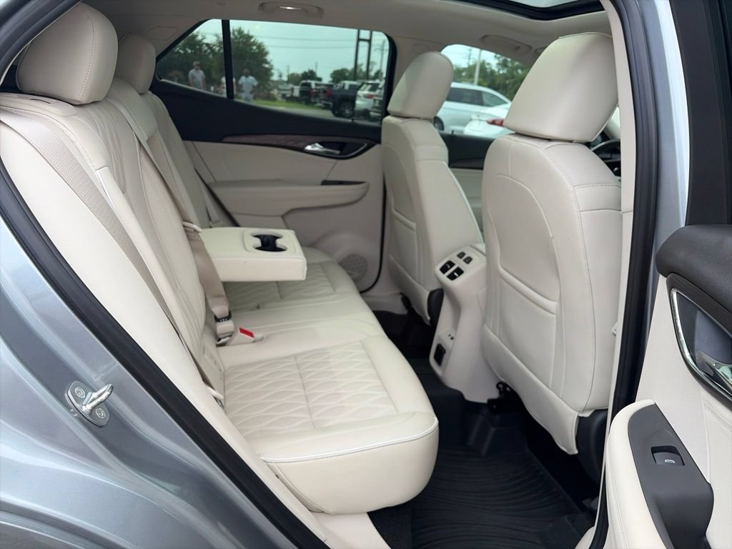 Used 2023 Buick Envision Avenir FWD image 14