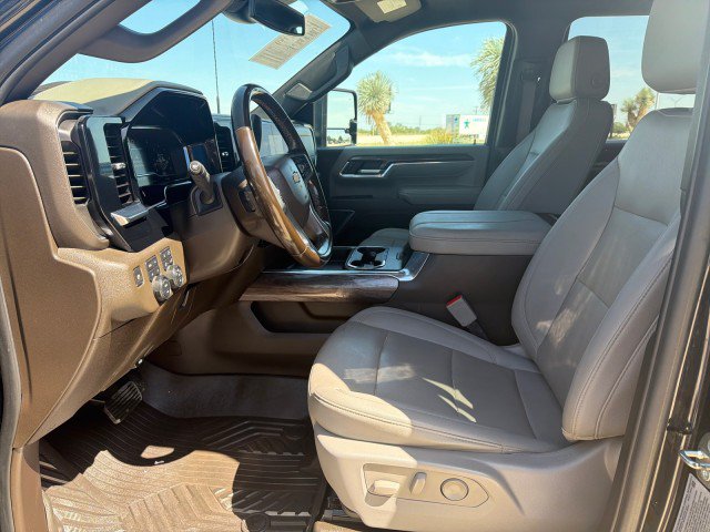 Used 2024 Chevrolet Silverado 2500 LTZ w/ LTZ Plus Package AWD/4WD image 5