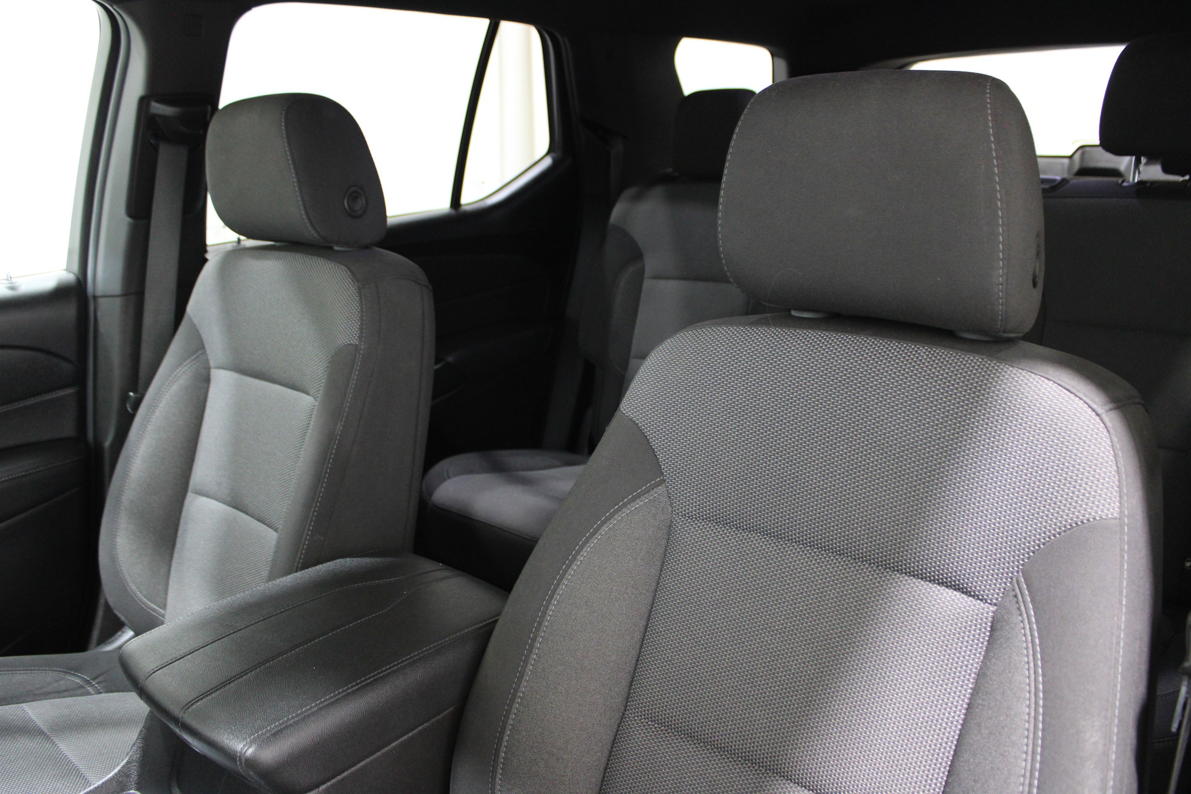 Used 2023 Chevrolet Traverse LT image 5