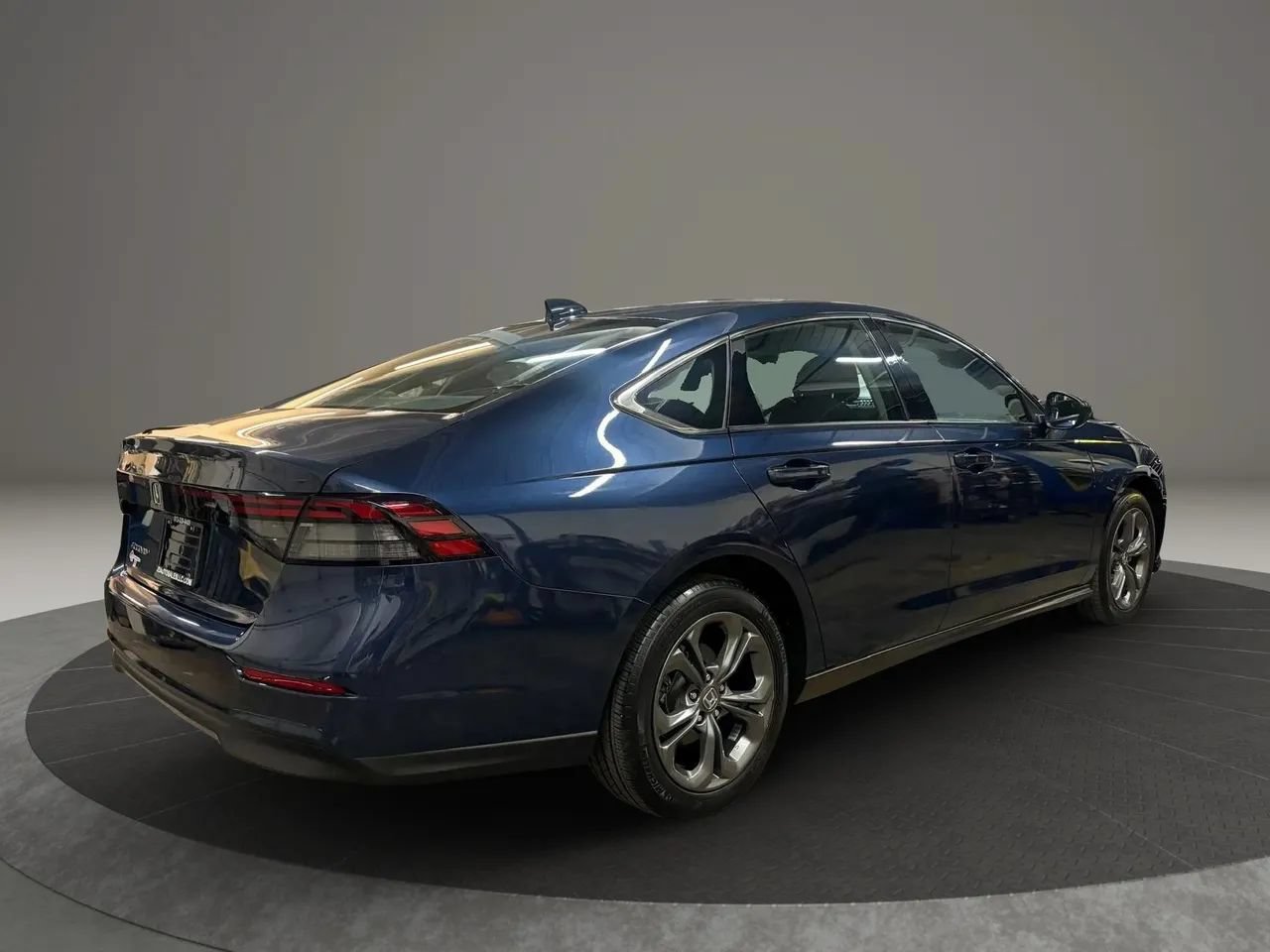 Used 2023 Honda Accord EX image 8