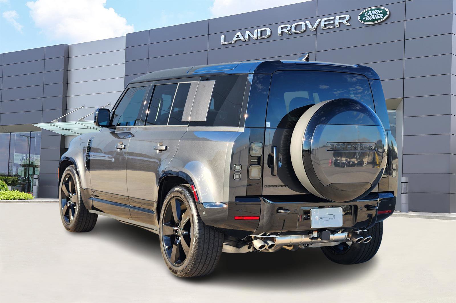 New 2026 Land Rover Defender 110 V8 image 4