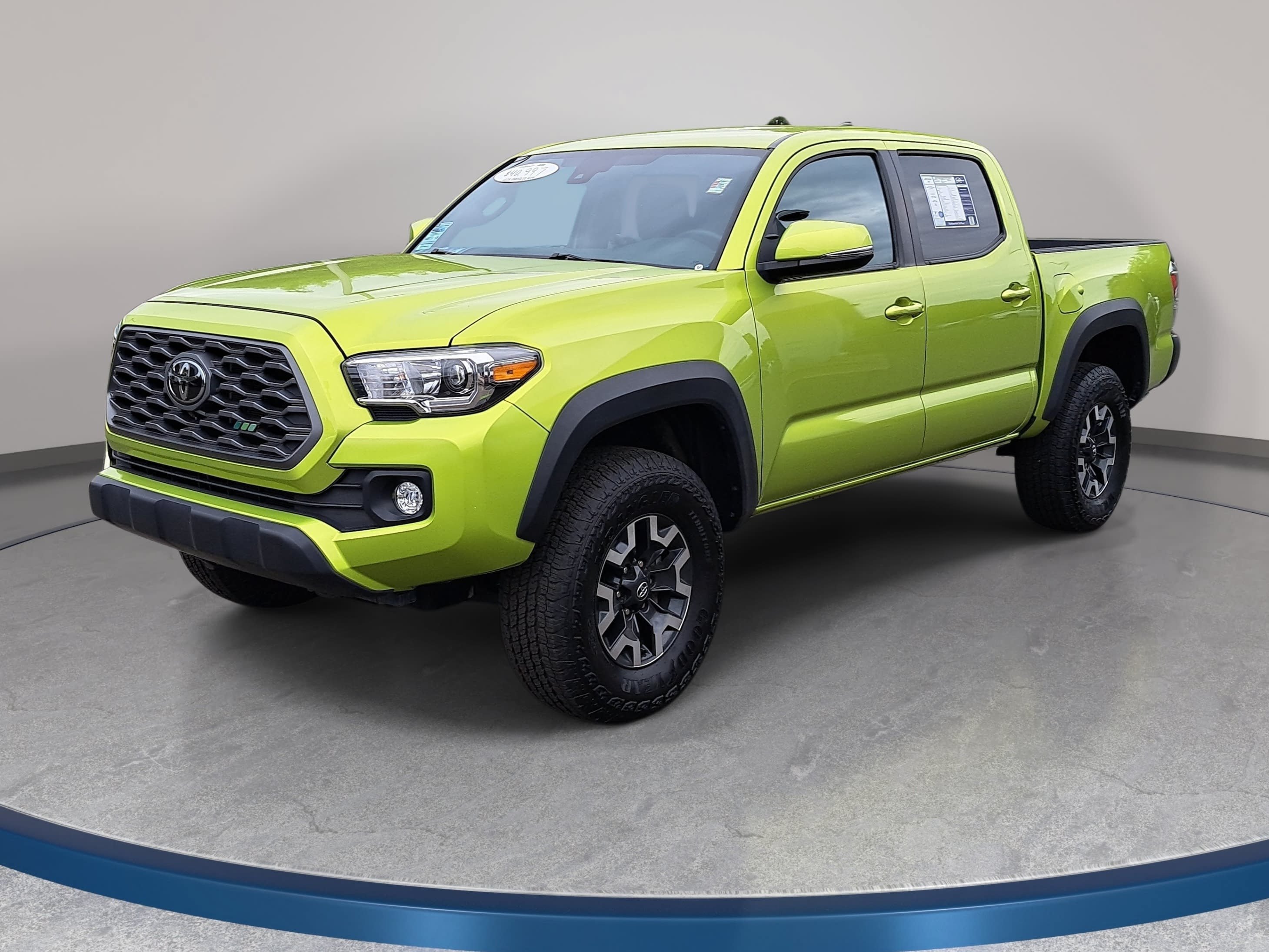 Used 2023 Toyota Tacoma TRD Off-Road w/ Technology Package AWD/4WD image 1