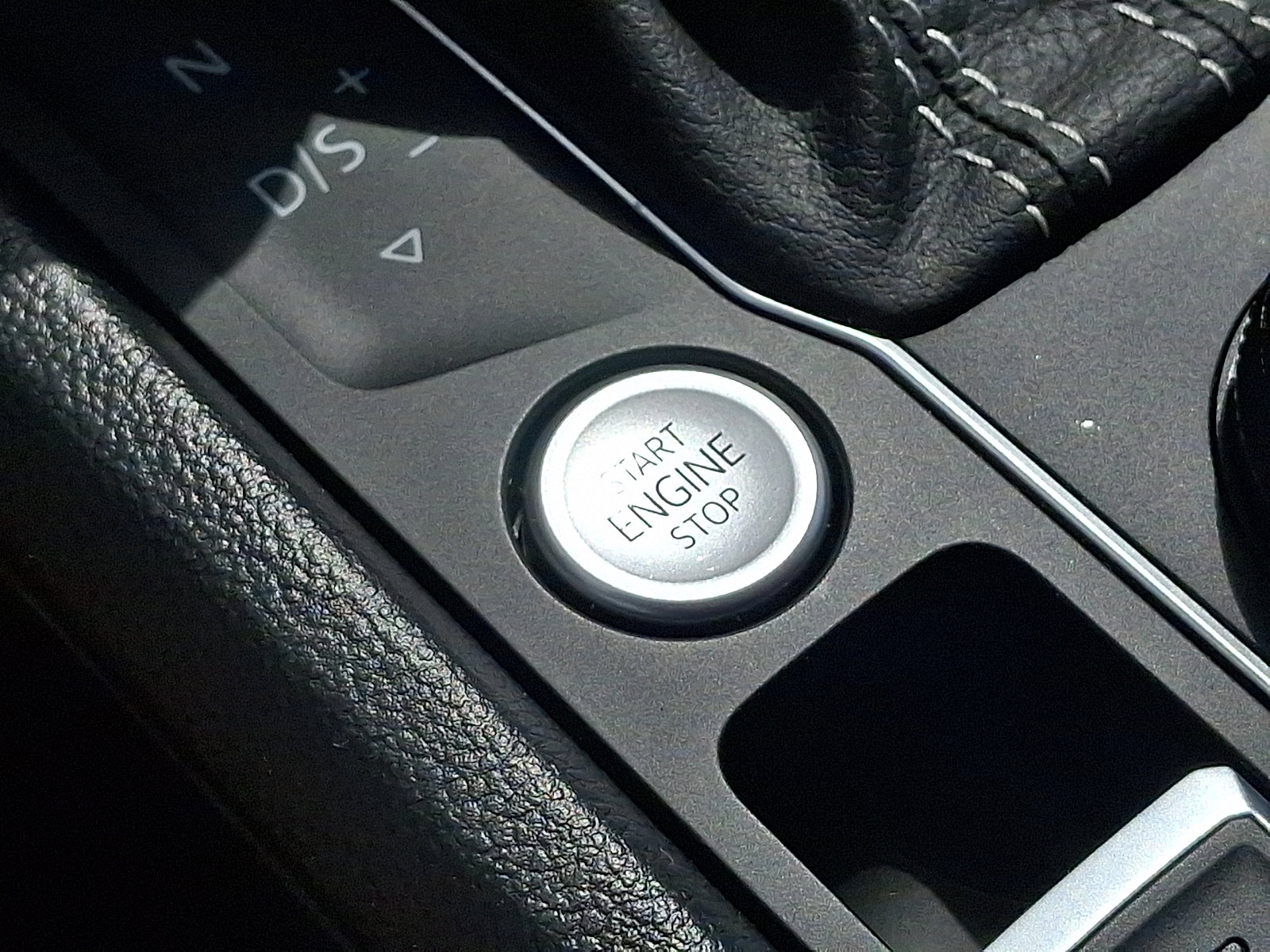 Used 2023 Volkswagen Atlas SE w/ Panoramic Sunroof Package image 26