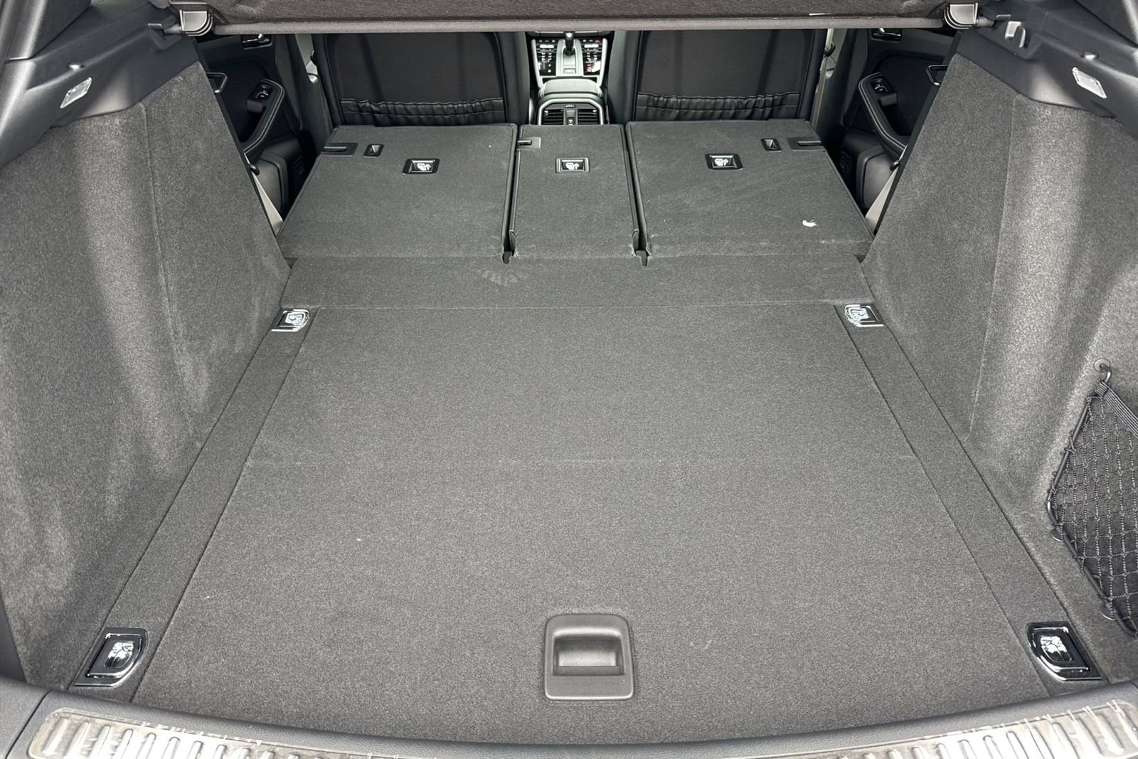 New 2025 Porsche Macan Turbo image 17