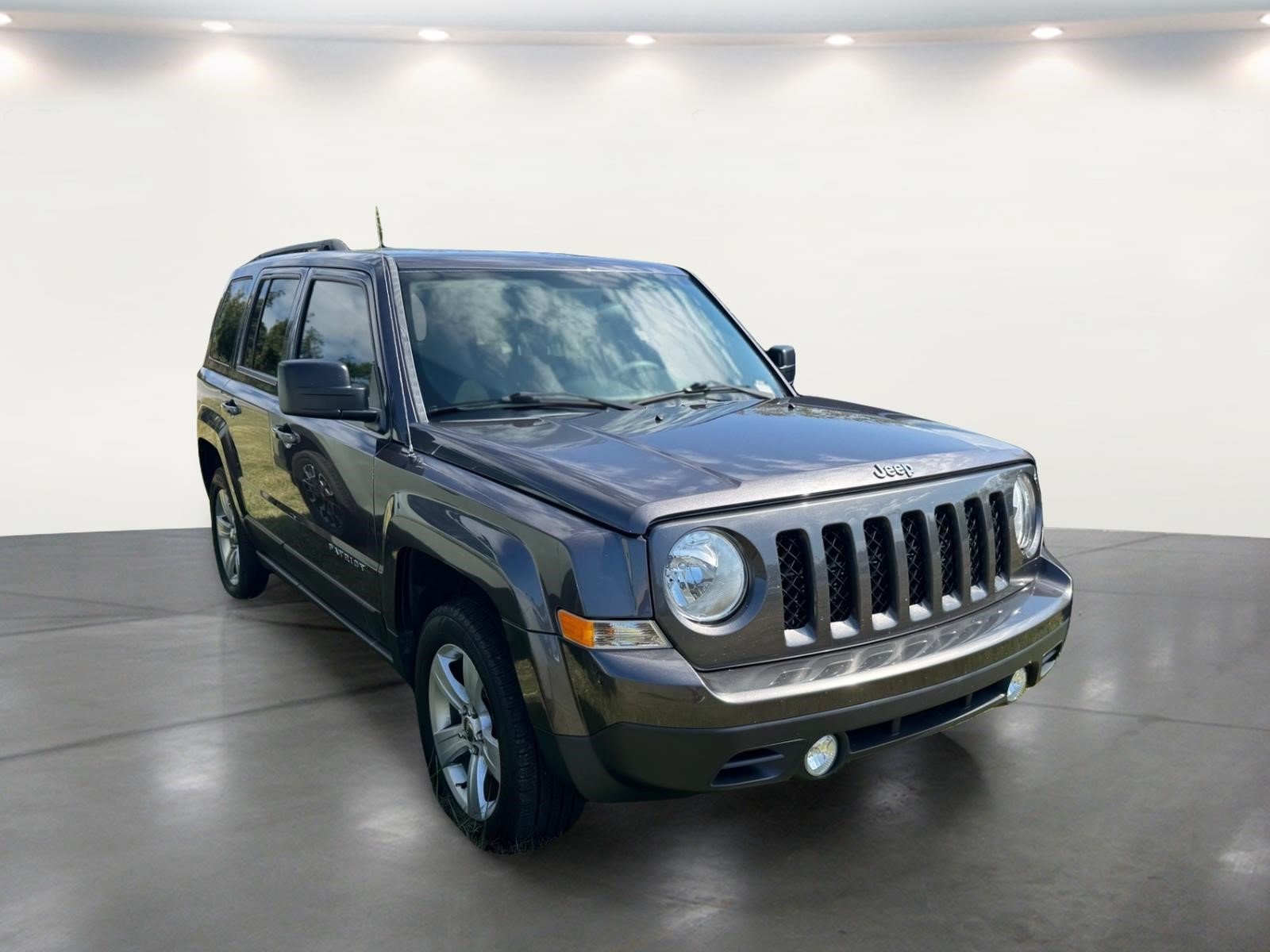 Used 2015 Jeep Patriot Sport w/ Power Value Group AWD/4WD image 9