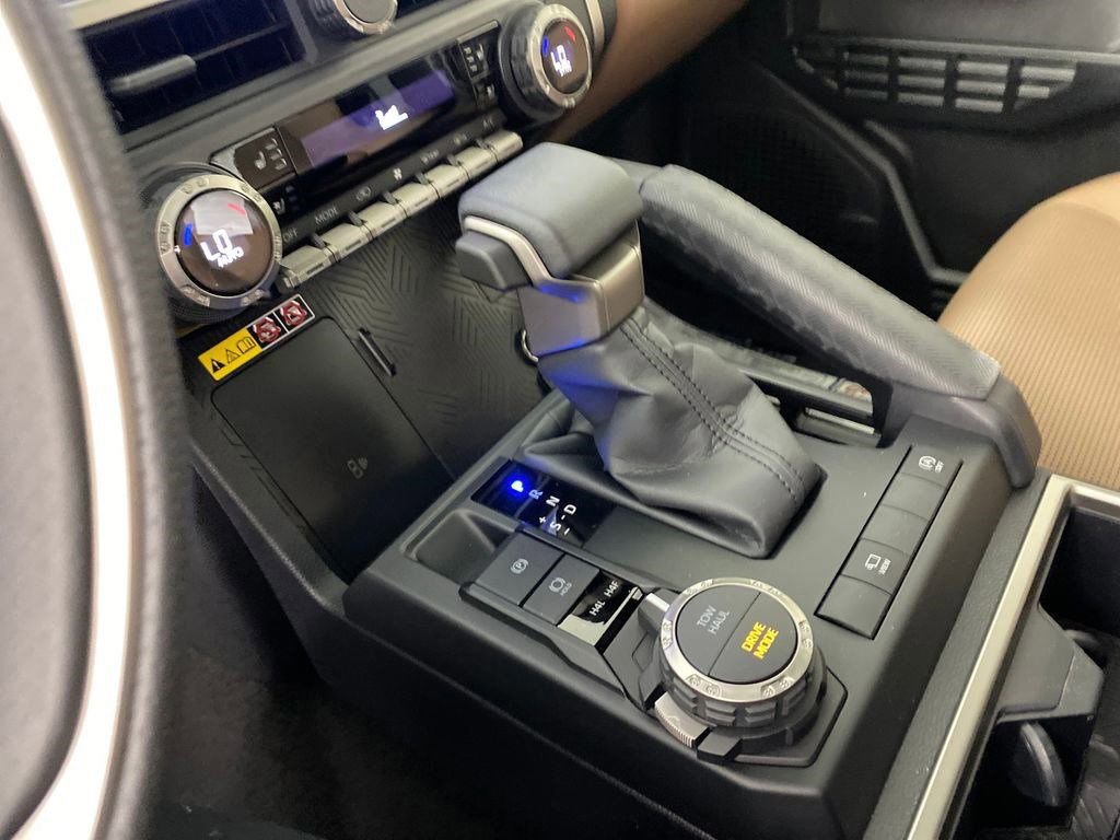 New 2025 Toyota 4Runner Limited image 25