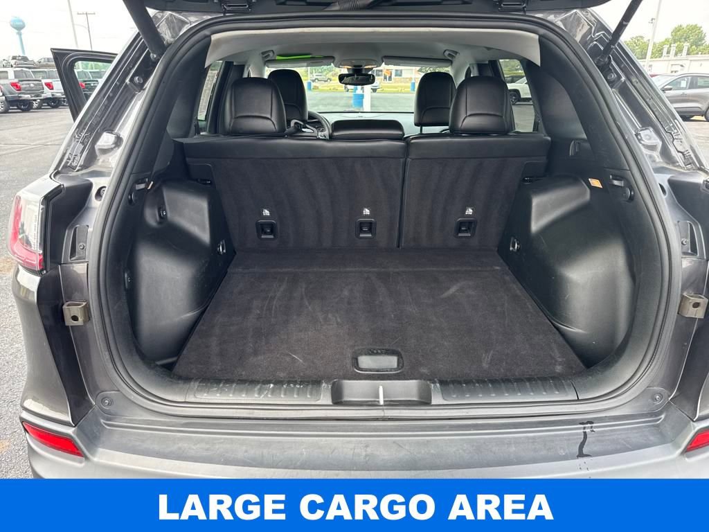 Used 2023 Jeep Cherokee Altitude Lux image 22